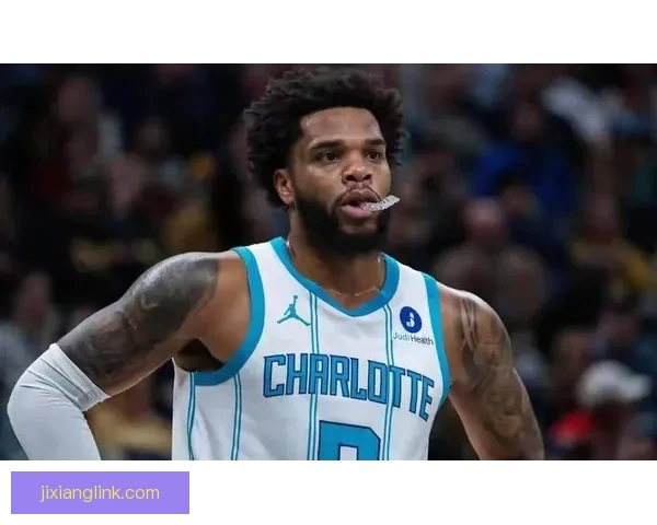 黄蜂三分轰炸力克尼克斯 克努佩尔豪华数据带队胜利 鲍尔助攻火力全开